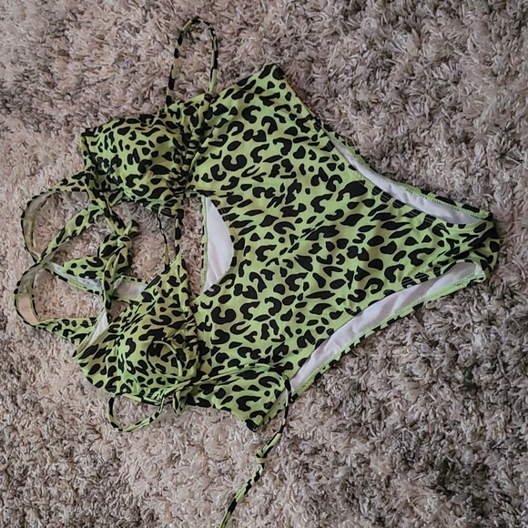 Shein Plus Size Swim Wear - Picture 3 of 3